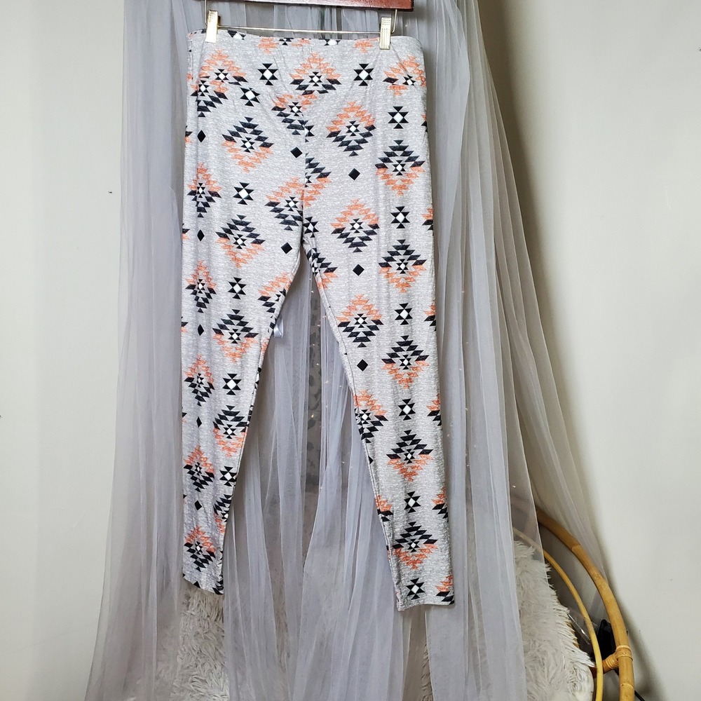 Lularoe TC Aztec Print Leggings Southwestern 32x27‎ Athleisure Activewear Casual